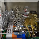 Z19. Christmas decorations. 